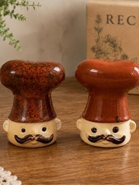 Vintage Japan Salt Pepper Shakers Chef's Heads Cooking Pottery glazed